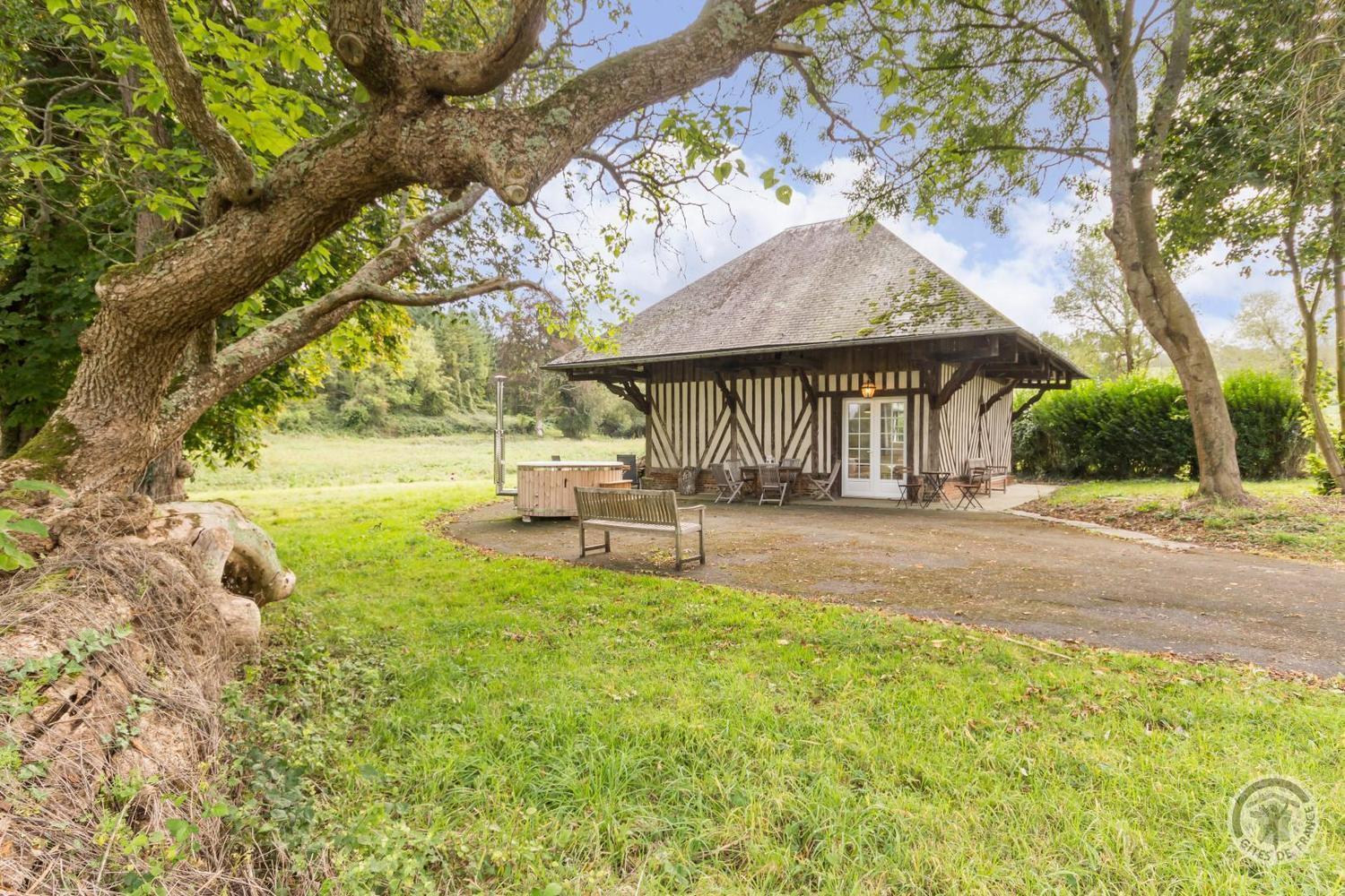 L'Atelier A L'Oree Des Bois Saint-Pierre-en-Auge Exterior foto