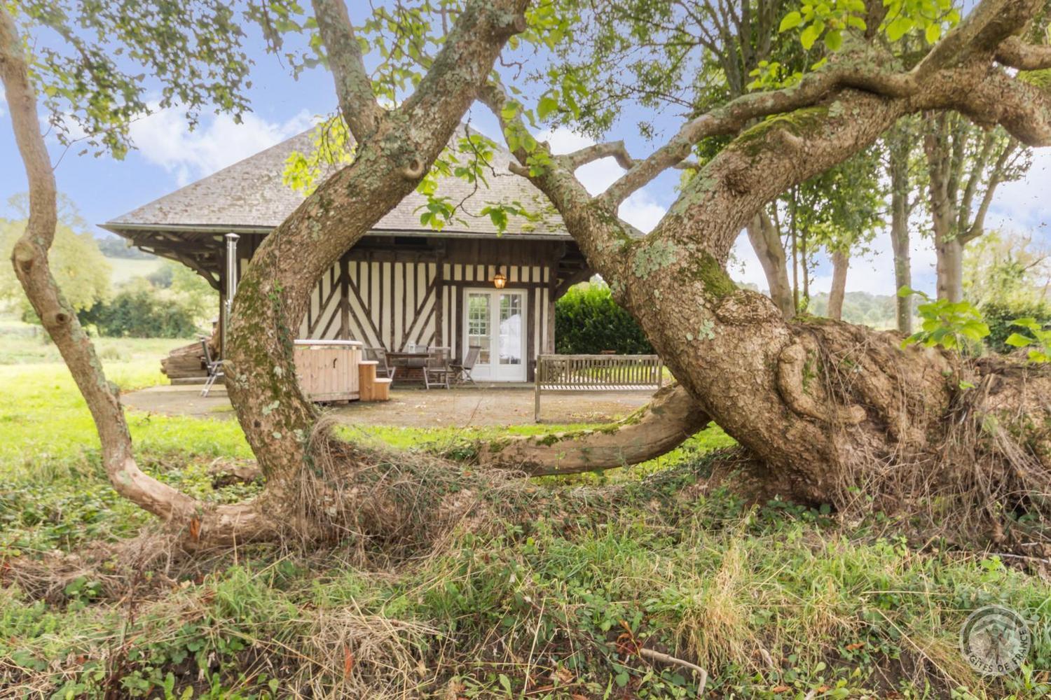 L'Atelier A L'Oree Des Bois Saint-Pierre-en-Auge Exterior foto